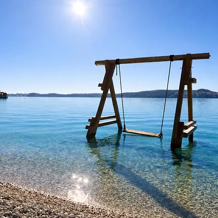 Villa Trogir * Трогір