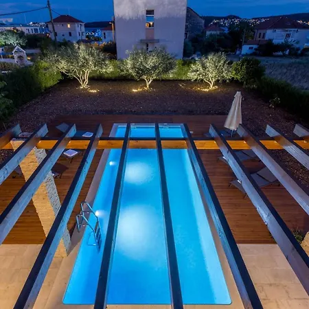 别墅 Villa Trogir *